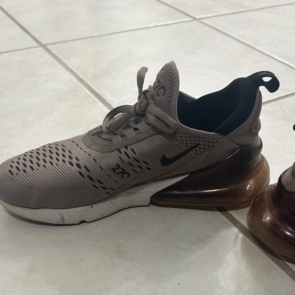 Nike Air Max 270 Big Kids’ 6.5/Women’s 8 - Picture 8 of 10